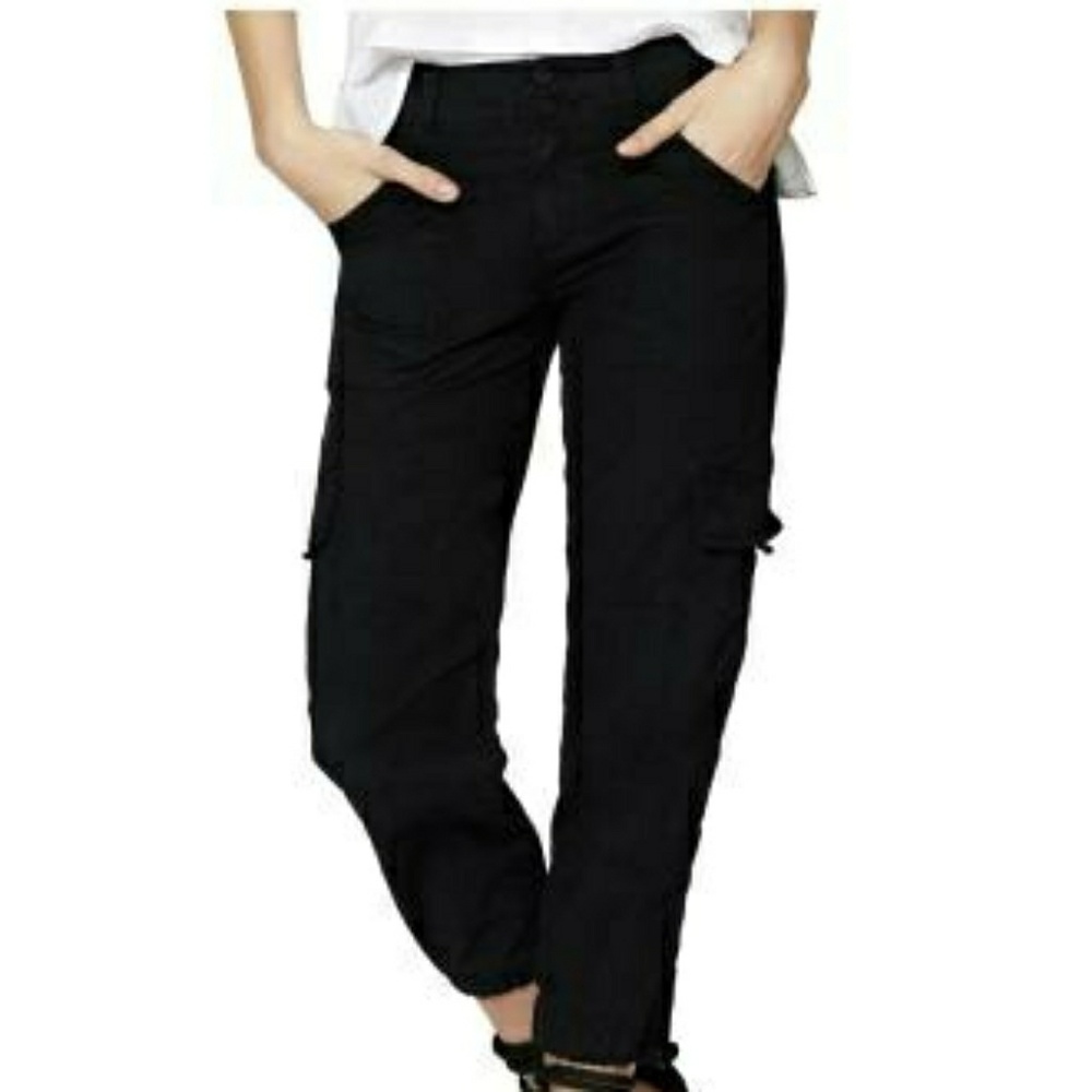 Black crop pants